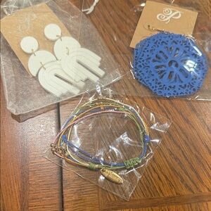 1 Colorful Cord Bracelet Set with 1 White Arch Earrings and 1 pair Earring blue